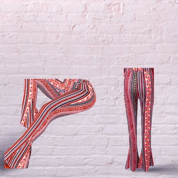 Butterfly and Floral Print Flare Leg Size Medium - Picture 2 of 2